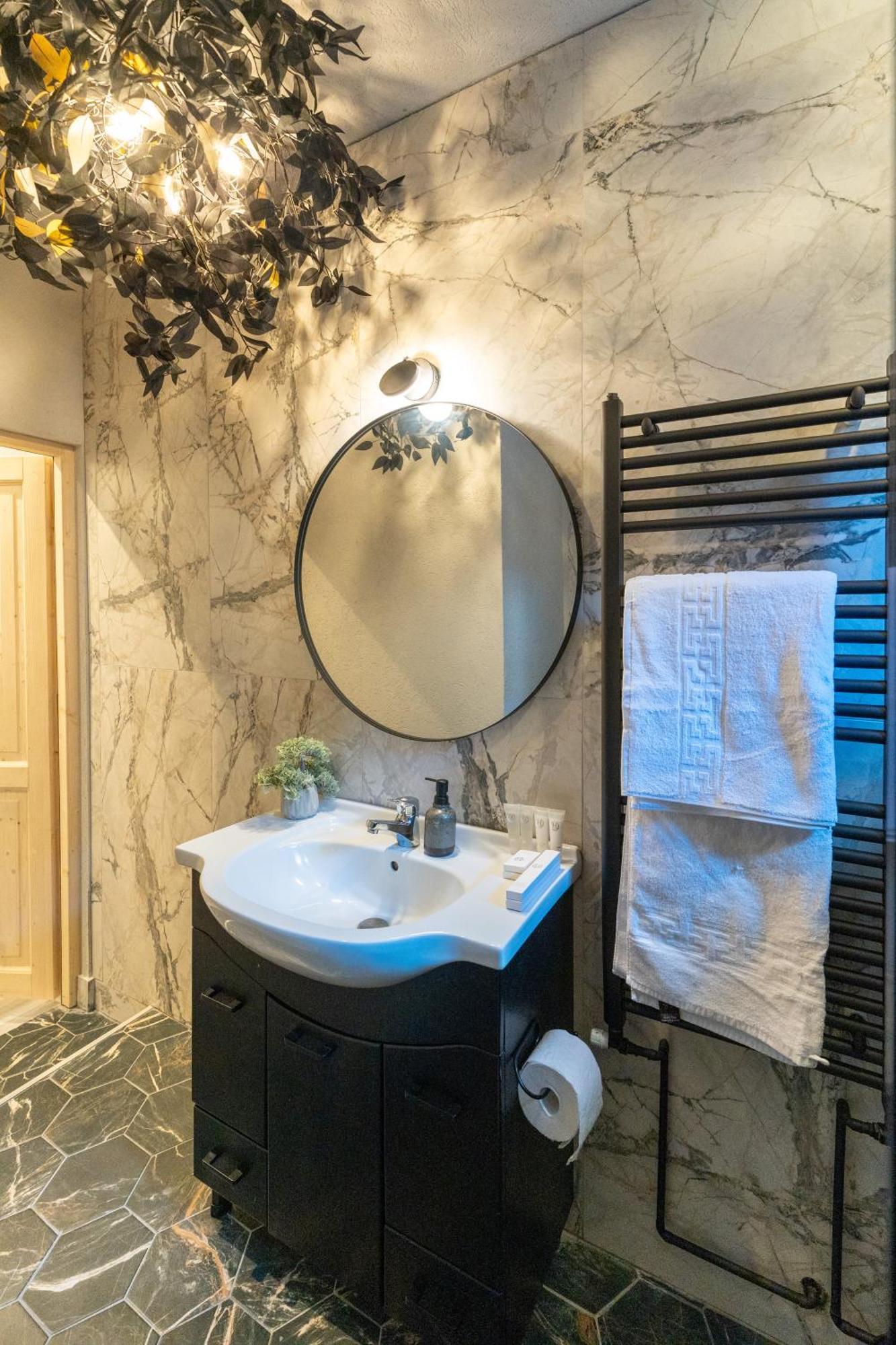 Barrique Apartament Брашов Экстерьер фото